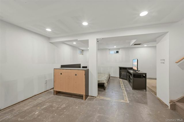 94 Locust Place, East Northport, NY 11731