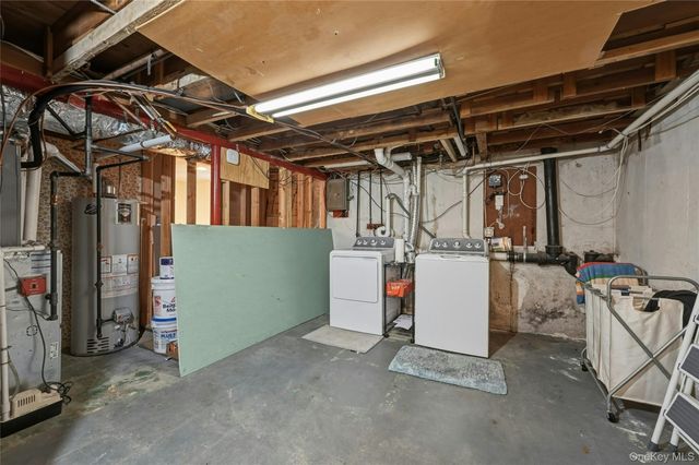 94 Locust Place, East Northport, NY 11731