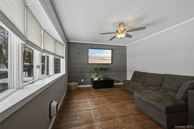 94 Locust Place, East Northport, NY 11731