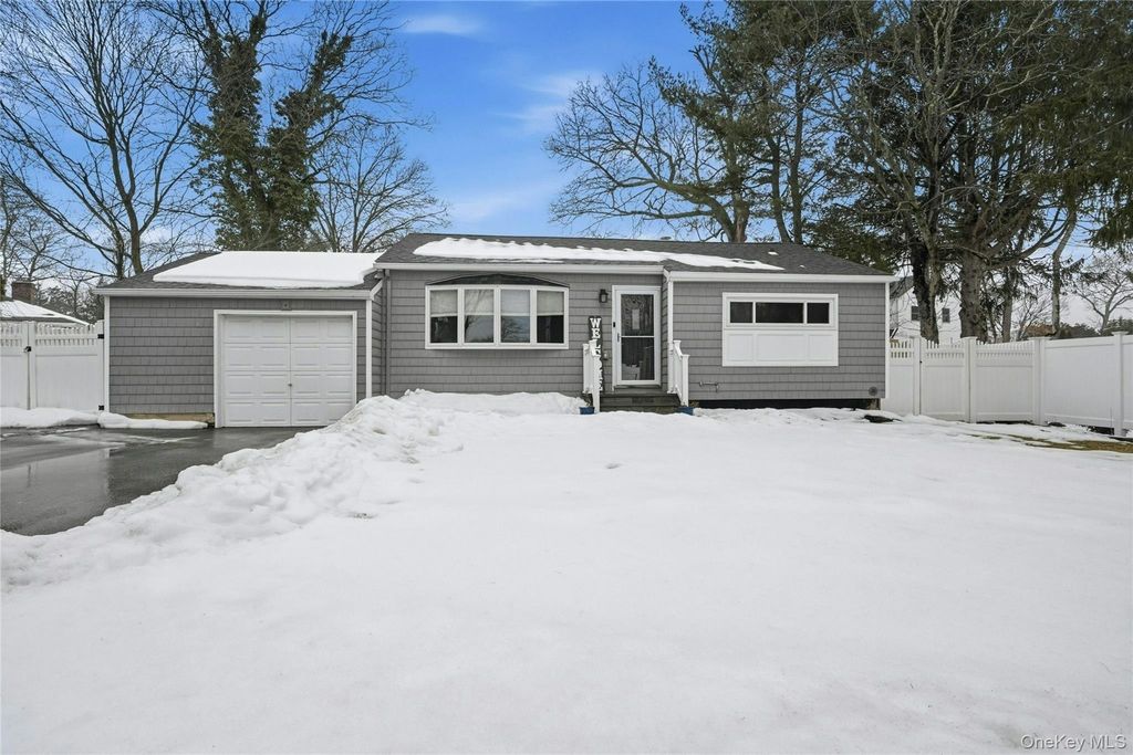 94 Locust Place, East Northport, NY 11731