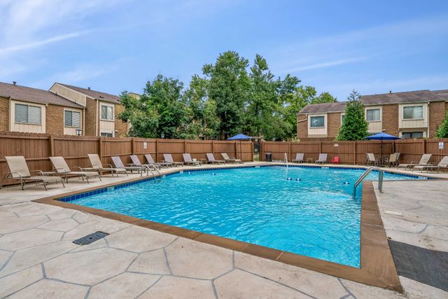 6944 Highland Park Dr, Nashville, TN 37205