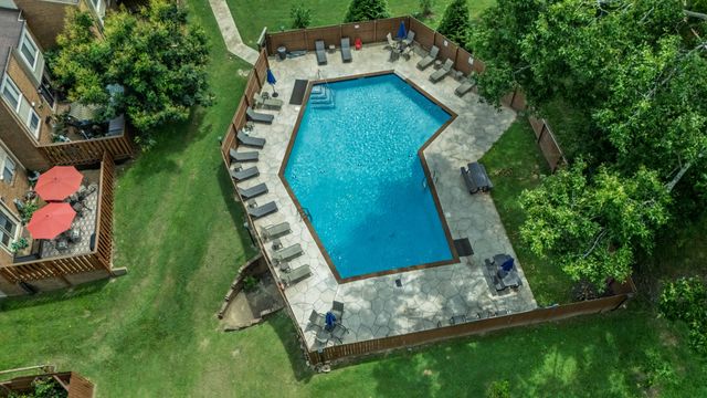 6944 Highland Park Dr, Nashville, TN 37205
