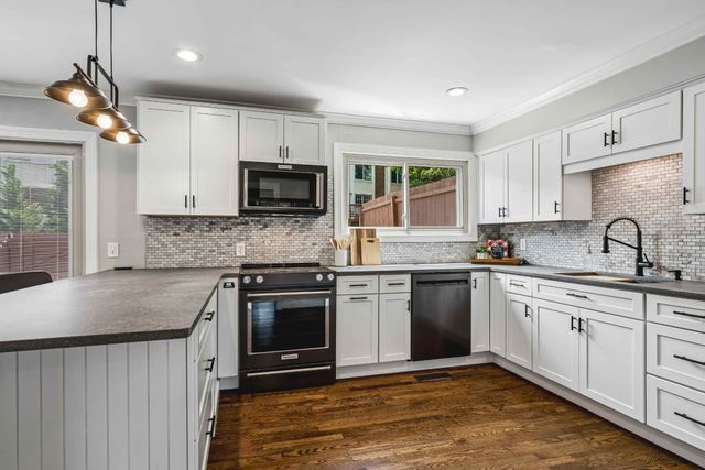 6944 Highland Park Dr, Nashville, TN 37205
