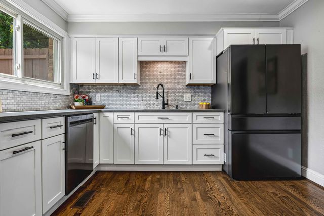 6944 Highland Park Dr, Nashville, TN 37205