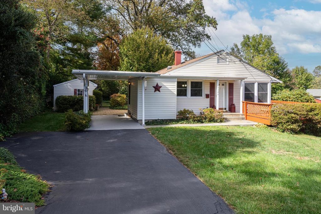 7124 WADE PL, Falls Church, VA 22042