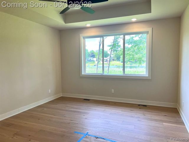 2934 W Walton Boulevard, Waterford, MI 48329