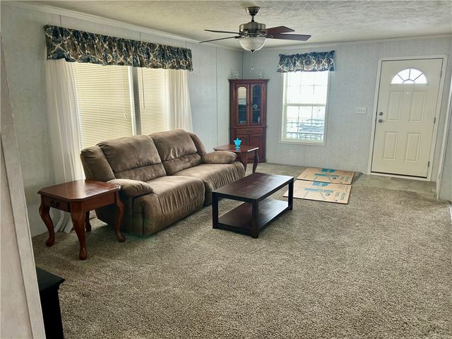 711 Slate Ave, Cranberry Twp, PA 16066