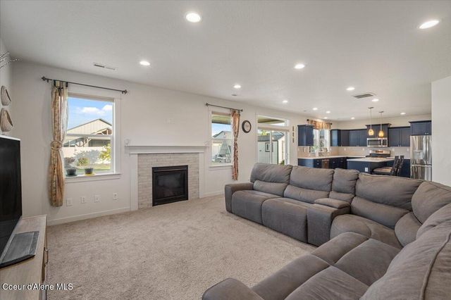 3882 N MAY ELLA LOOP, Post Falls, ID 83854