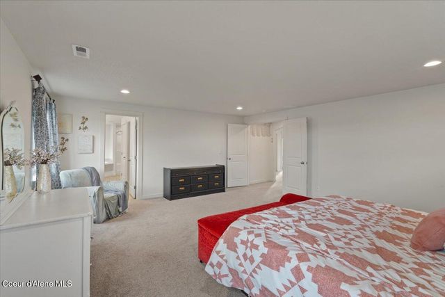 3882 N MAY ELLA LOOP, Post Falls, ID 83854