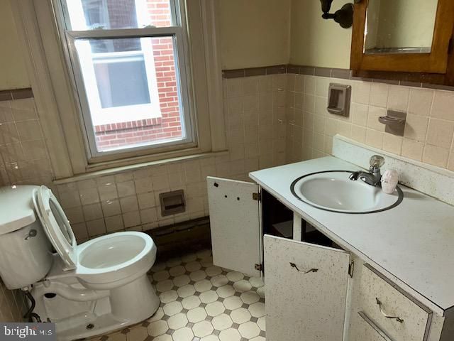 5260 JACKSON ST, Philadelphia, PA 19124