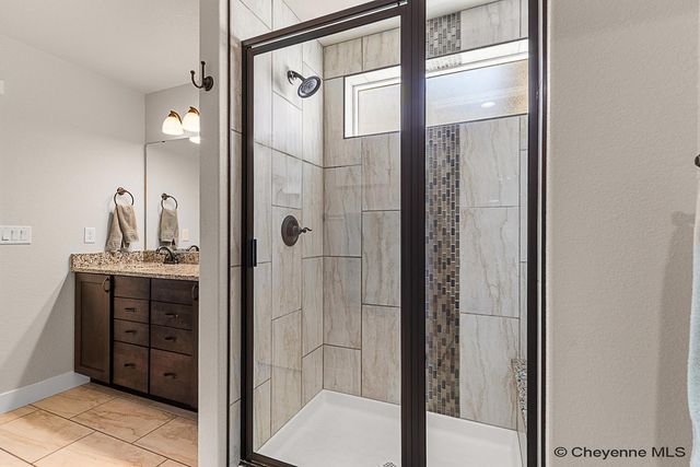 3327 THOMAS RD, Cheyenne, WY 82009