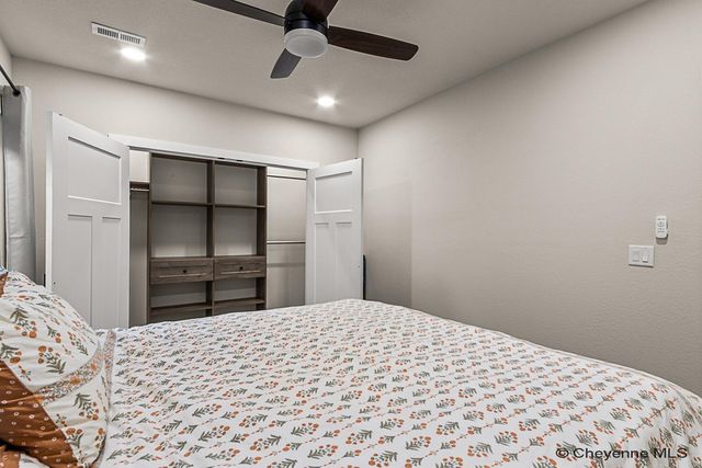 3327 THOMAS RD, Cheyenne, WY 82009