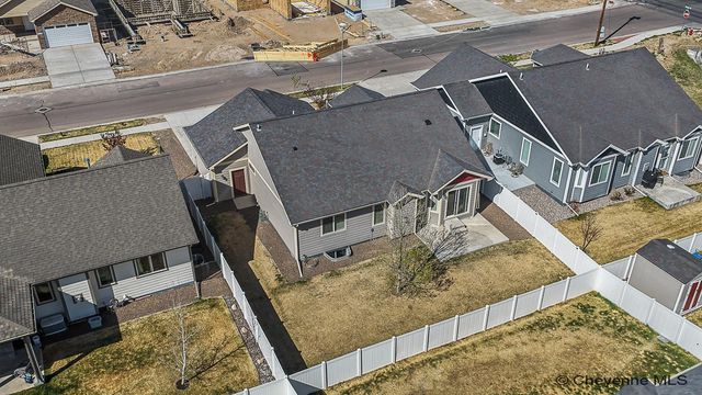 3327 THOMAS RD, Cheyenne, WY 82009