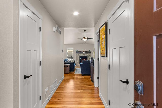 3327 THOMAS RD, Cheyenne, WY 82009