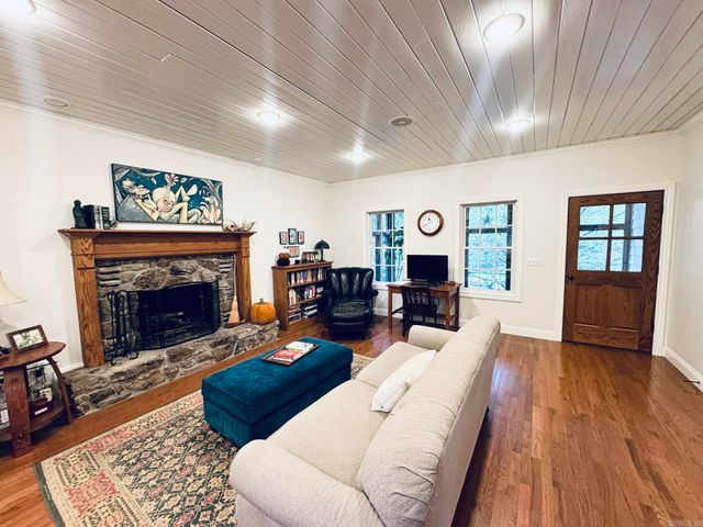 260 Darien Lane, Mountain View, AR 72560