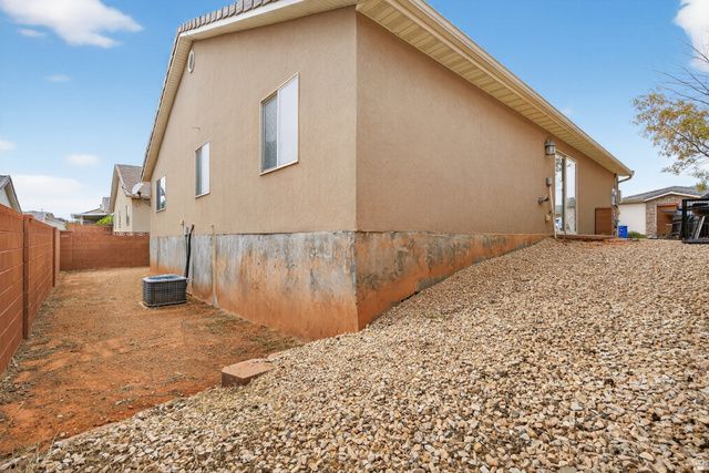 1314 E PINE VALLEY ST, Washington, UT 84780