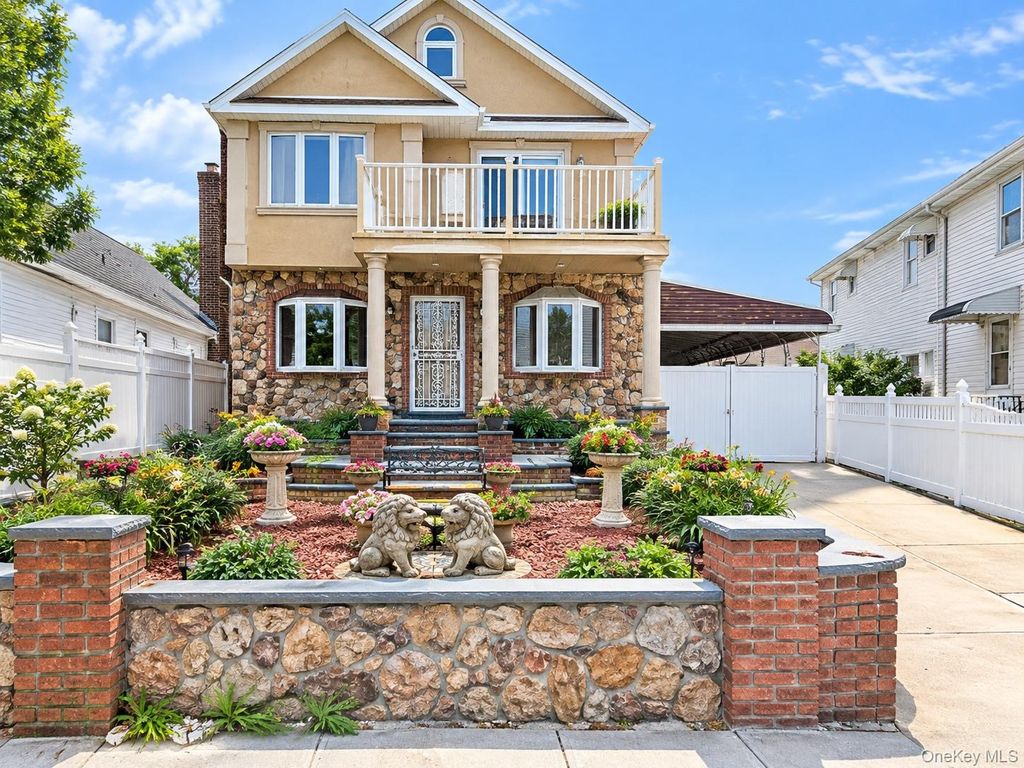 82-44 263rd Street, Glen Oaks, NY 11004 — exterior
