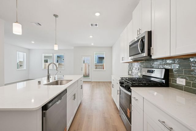 620 Sand Dollar Drive, Kemah, TX 77565