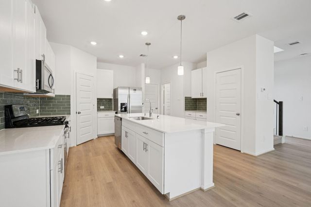 620 Sand Dollar Drive, Kemah, TX 77565