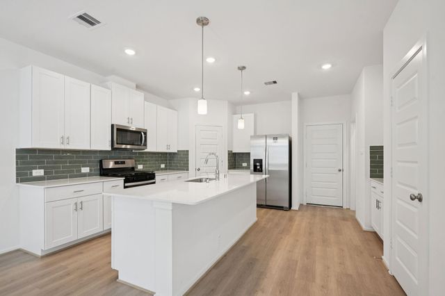 620 Sand Dollar Drive, Kemah, TX 77565