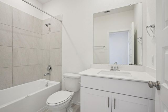 620 Sand Dollar Drive, Kemah, TX 77565