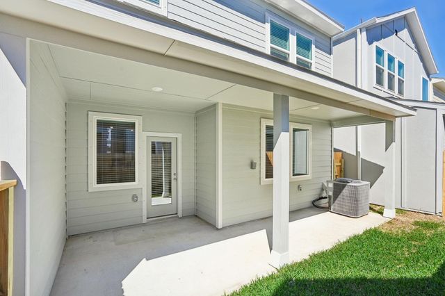 620 Sand Dollar Drive, Kemah, TX 77565