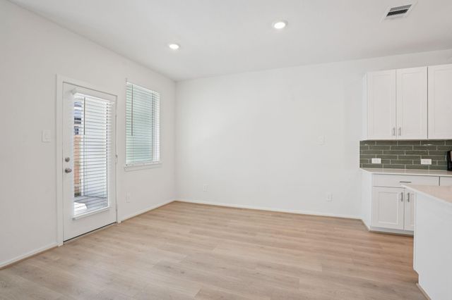 620 Sand Dollar Drive, Kemah, TX 77565