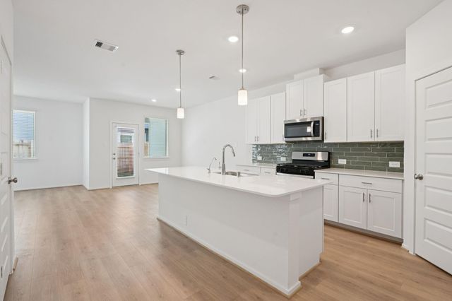 620 Sand Dollar Drive, Kemah, TX 77565