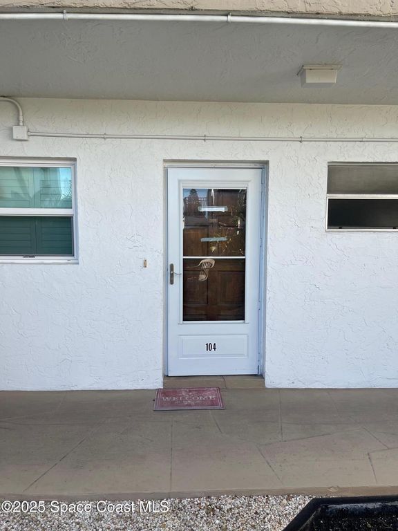 725 Port Malabar Boulevard NE, Palm Bay, FL 32905