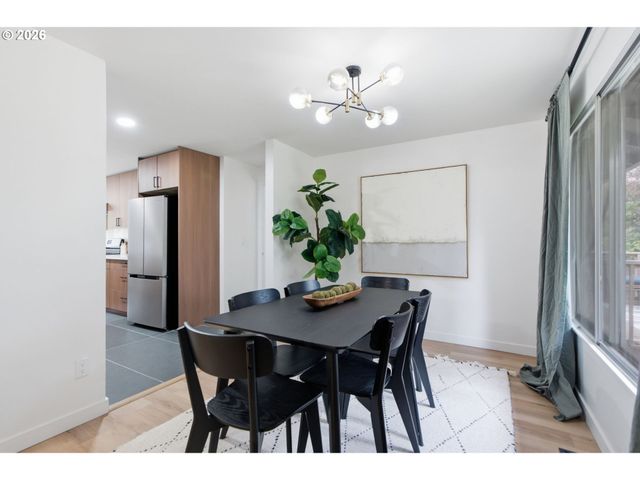 7185 Sw LESLIE St, Portland, OR 97223