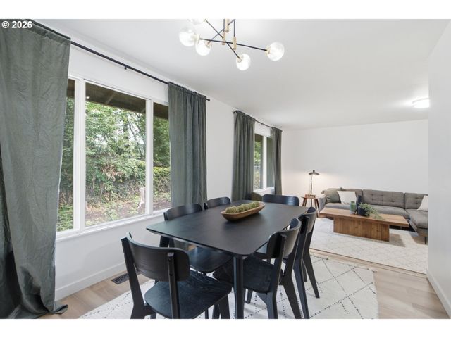 7185 Sw LESLIE St, Portland, OR 97223