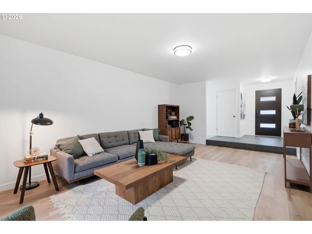 7185 Sw LESLIE St, Portland, OR 97223