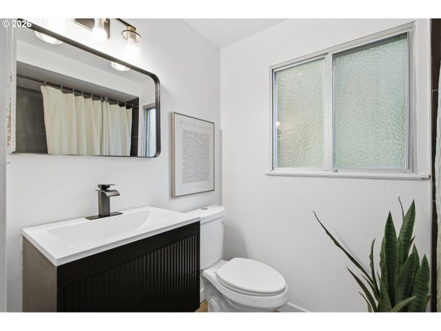 7185 Sw LESLIE St, Portland, OR 97223