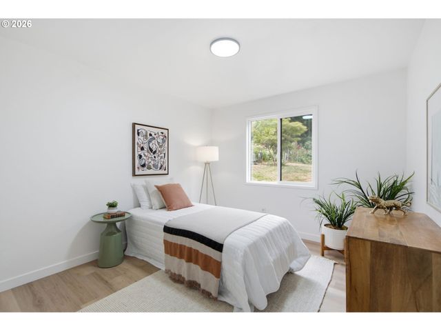 7185 Sw LESLIE St, Portland, OR 97223
