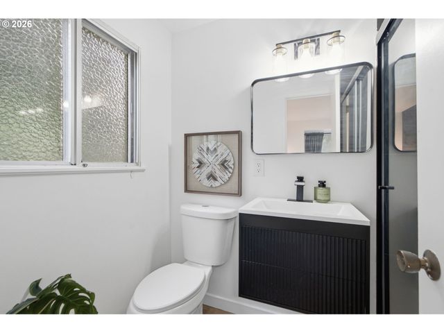 7185 Sw LESLIE St, Portland, OR 97223