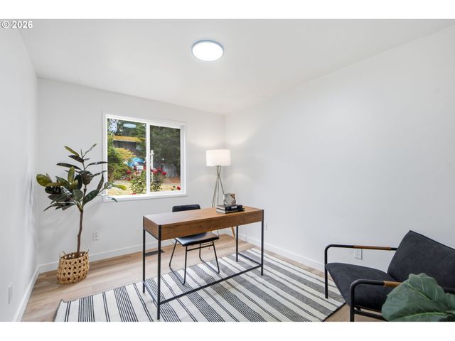 7185 Sw LESLIE St, Portland, OR 97223
