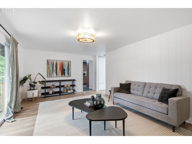 7185 Sw LESLIE St, Portland, OR 97223