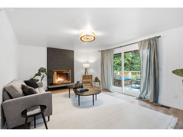 7185 Sw LESLIE St, Portland, OR 97223