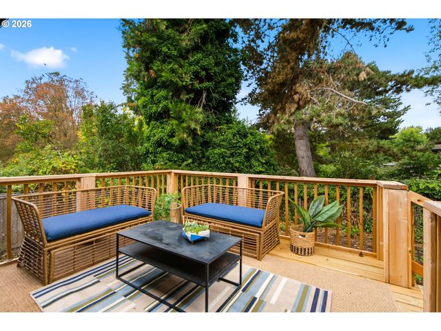 7185 Sw LESLIE St, Portland, OR 97223