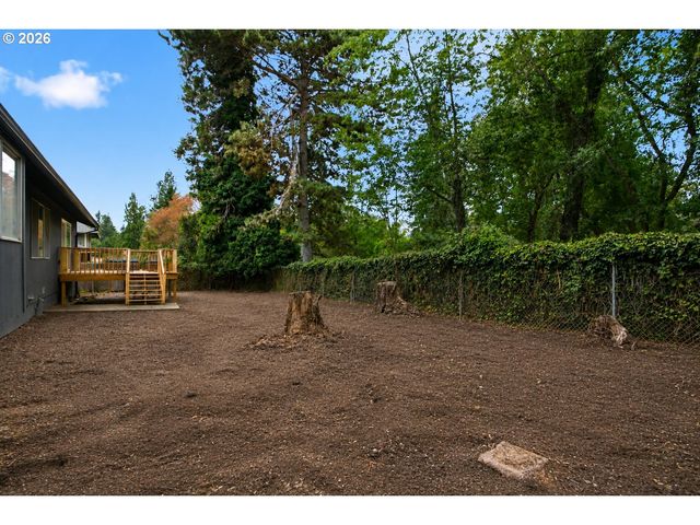 7185 Sw LESLIE St, Portland, OR 97223