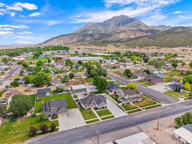 561 E 500 N, Nephi, UT 84648