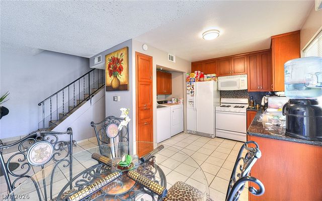 1500 Hialeah Drive C, Las Vegas, NV 89119