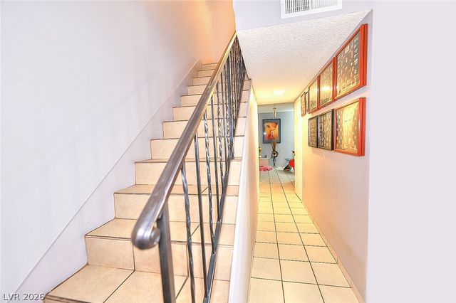 1500 Hialeah Drive C, Las Vegas, NV 89119