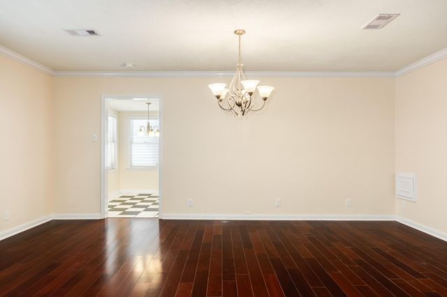 114 Tarpon Avenue, Galveston, TX 77550