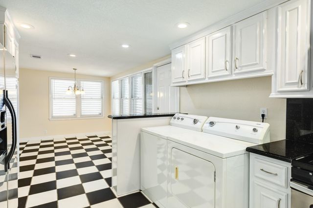 114 Tarpon Avenue, Galveston, TX 77550