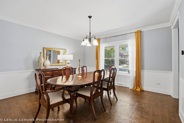 386 Hoyer Court, Naperville, IL 60565