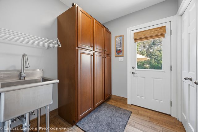 386 Hoyer Court, Naperville, IL 60565