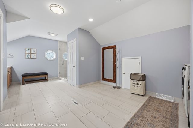 386 Hoyer Court, Naperville, IL 60565