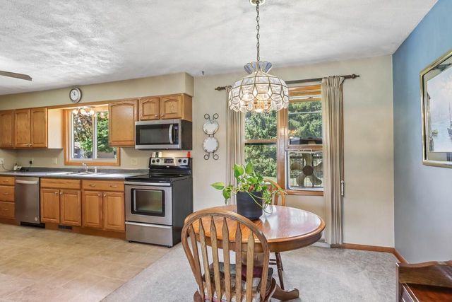 1005 N Sumac DRIVE, Janesville, WI 53545
