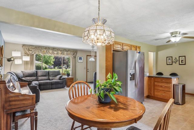 1005 N Sumac DRIVE, Janesville, WI 53545